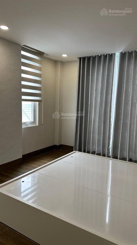 Ngay ga metro bình thái, ô tô đậu trong nhà, nhà đẹp giá 8.2 tỷ còn tl