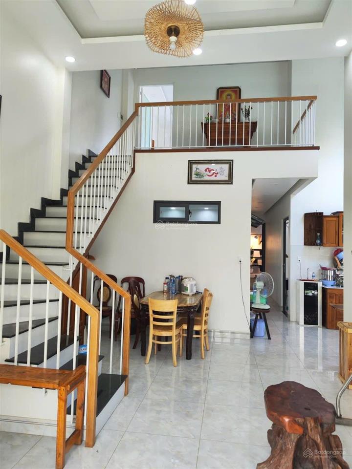 Nhà mặt tiền 9x28 m đường (826c) lê văn lương nối dài. cách nhà bè 5km. tiện kinh doanh