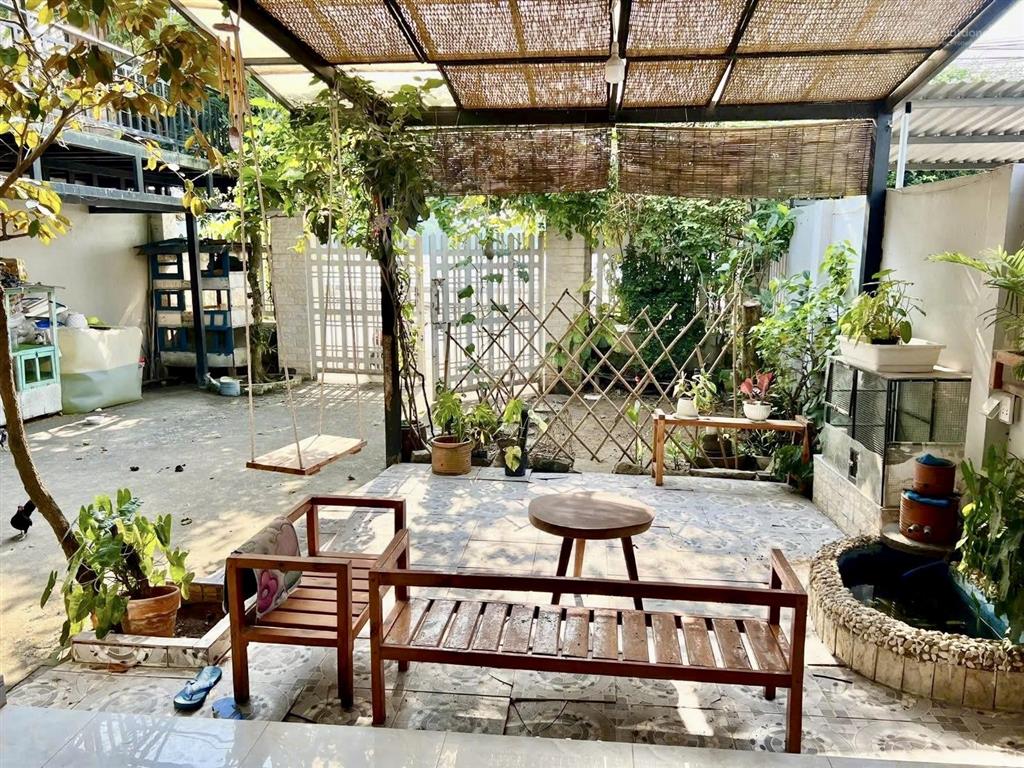 Nhà mặt tiền 9x28 m đường (826c) lê văn lương nối dài. cách nhà bè 5km. tiện kinh doanh
