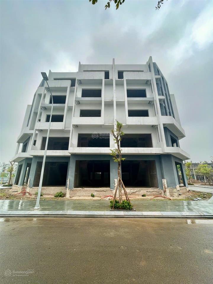 Liền kề hà nội oriental cùng vị trí, giá đang chênh 3  4 tỷ, một căn duy nhất chủ cần bán gấp