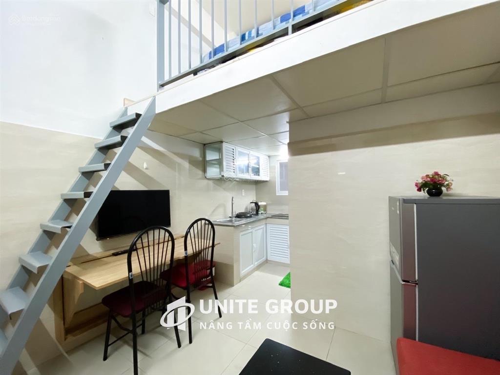 Cho thuê duplex ban công, full nt, gần lotte, rmit, tdtu, ufm, chỉ 10p qua quận 1,7,8
