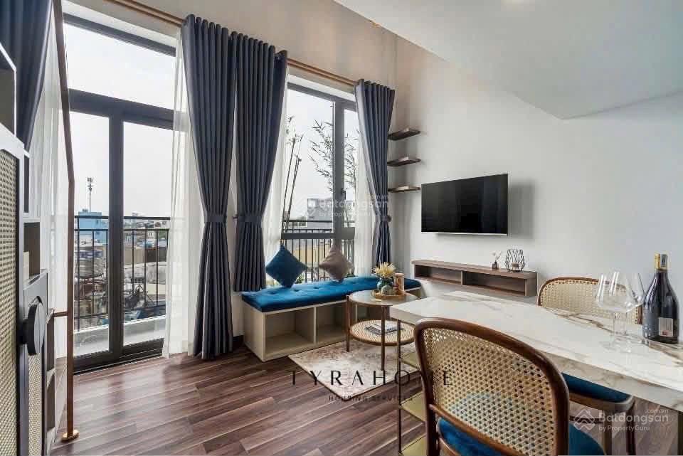 Cho thuê duplex ban công, full nt, gần lotte, rmit, tdtu, ufm, chỉ 10p qua quận 1,7,8
