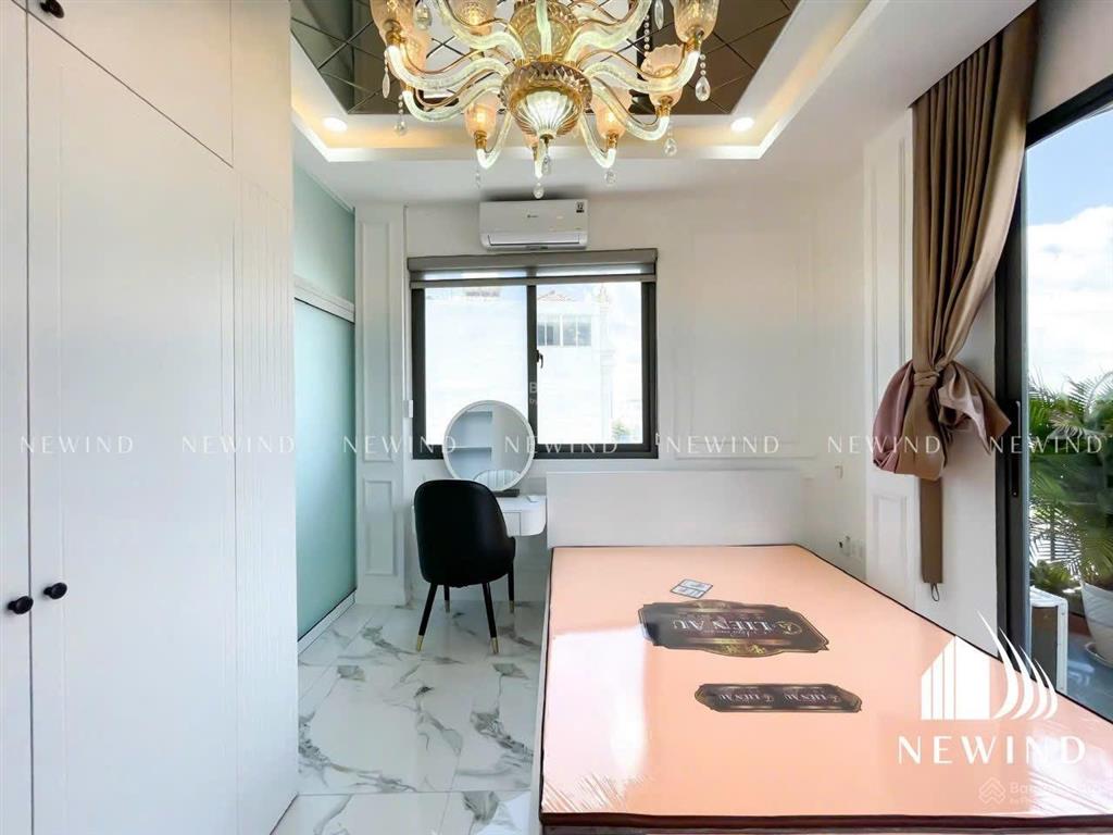 Cho thuê 1pn full nt, ban công gần lotte, rmit, tdtu, ufm dễ qua q1,7,8 chỉ 10p