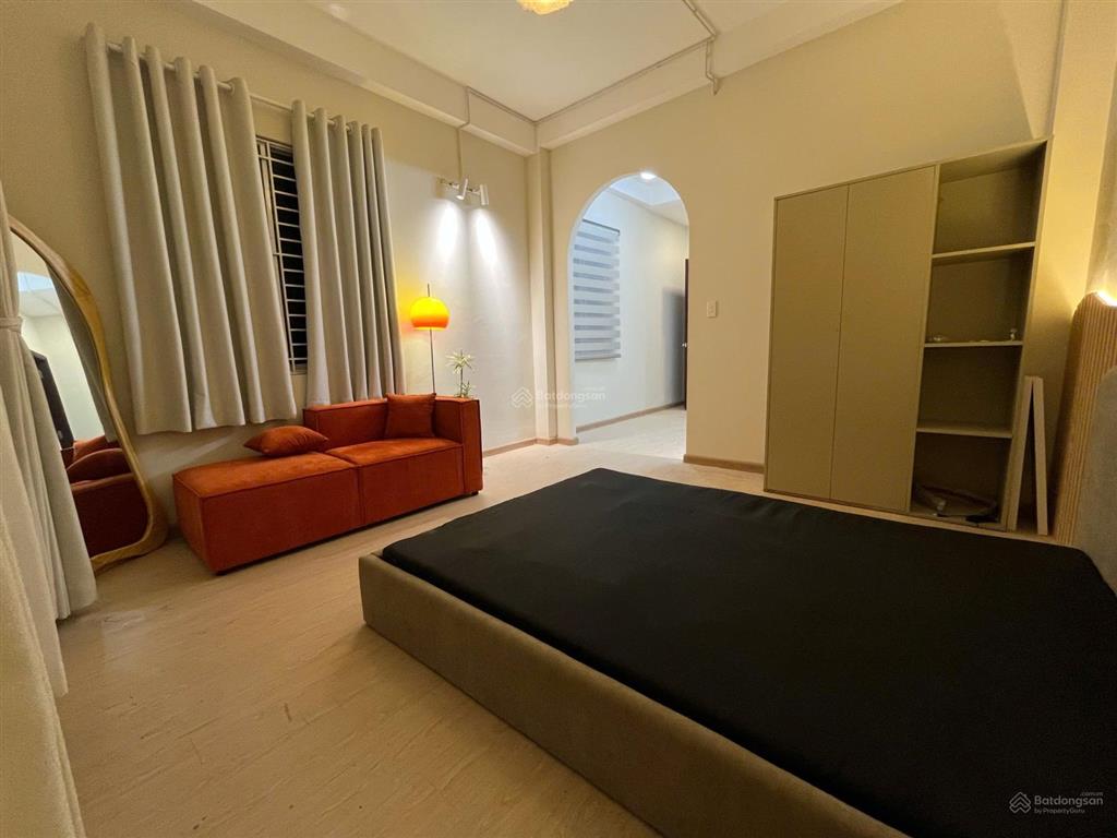 Cho thuê studio full nt, bancong nằm ngay xóm chiếu q4 gần q1,7,8 thuận tiện di chuyển