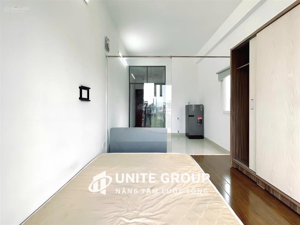 Cho thuê studio full nt, bancong nằm ngay xóm chiếu q4 gần q1,7,8 thuận tiện di chuyển