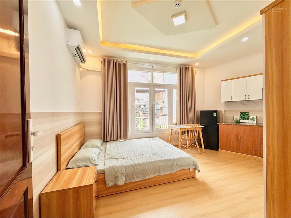 Cho thuê studio full nt, bancong nằm ngay xóm chiếu q4 gần q1,7,8 thuận tiện di chuyển