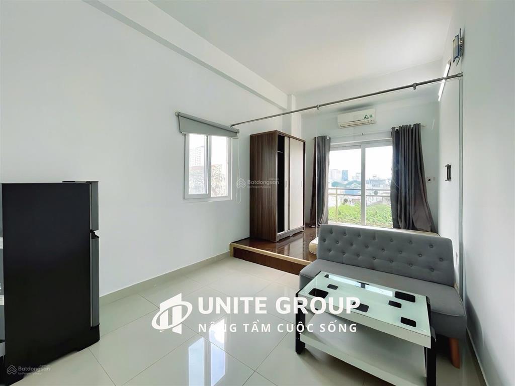 Cho thuê studio full nt, bancong nằm ngay xóm chiếu q4 gần q1,7,8 thuận tiện di chuyển