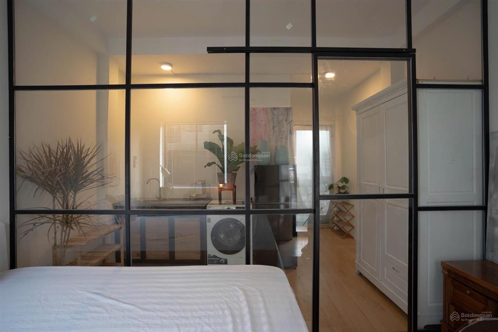 Cho thuê studio full nt nằm ngay trung tâm q4, chỉ 5p qua q1,7,8 gần trung tâm thương mại,nhà hàng