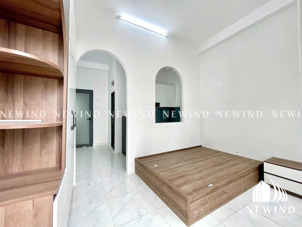 Cho thuê chdv nằm ngay trung tâm quận 4, máy giặt riêng, full nt, thuận tiện qua quận 1, quận 7