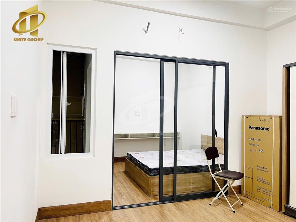 Cho thuê chdv full nt,ban công trung tâm q4 thuận tiện di chuyển qua q1,7,8, gần nhiều tiện ích
