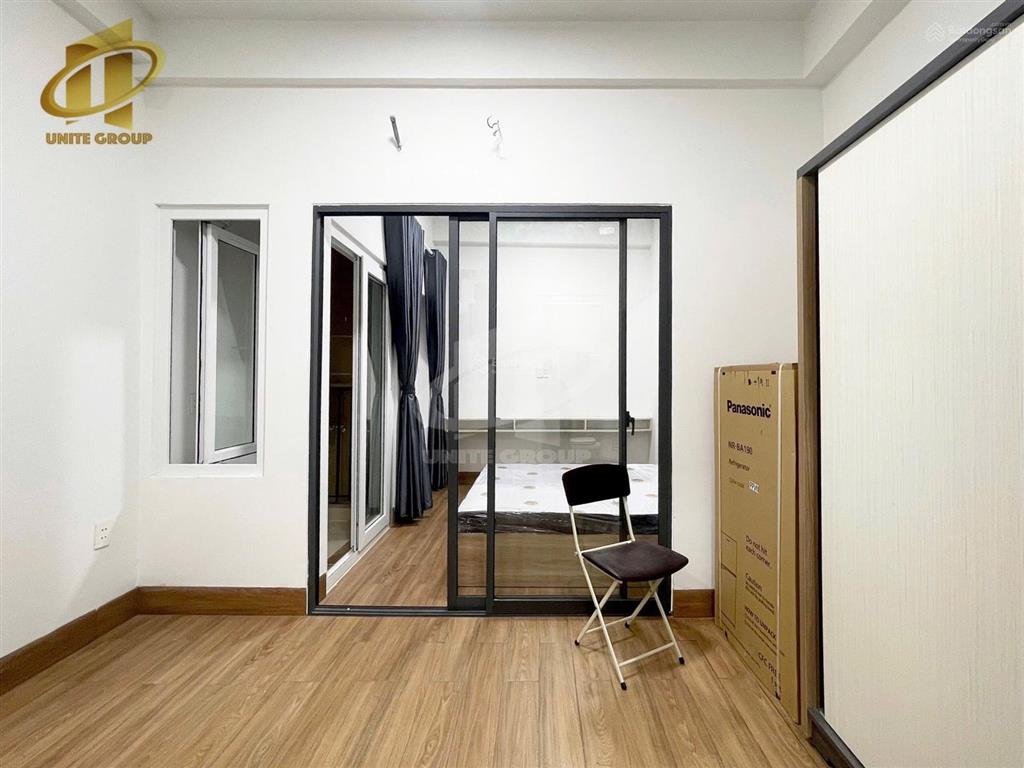 Cho thuê chdv full nt,ban công trung tâm q4 thuận tiện di chuyển qua q1,7,8, gần nhiều tiện ích