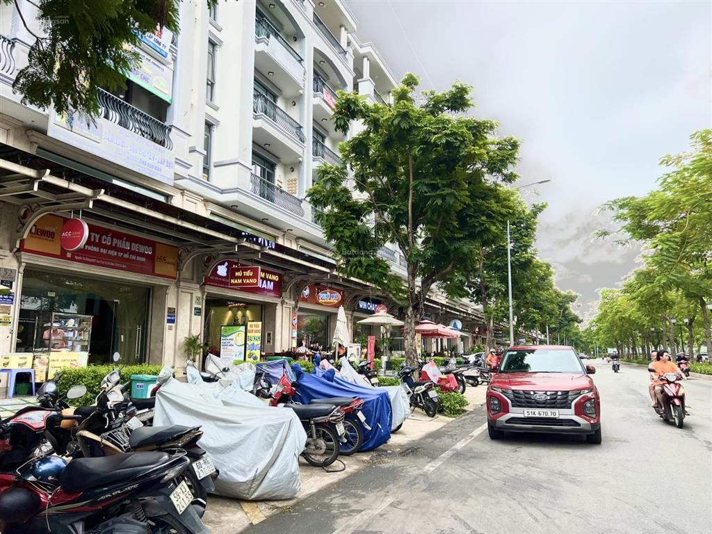 Duy nhất căn 9x20m 7 tầng mặt tiền nguyễn thị nhung khu đô thị vạn phúc rẻ hơn 10 tỷ