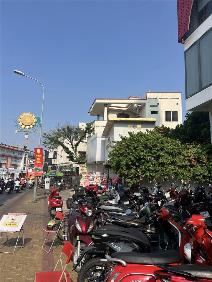 Bán nhà 214m2 mặt tiền đường võ văn ngân trung tâm, kinh doanh sầm uất nhất thủ đức