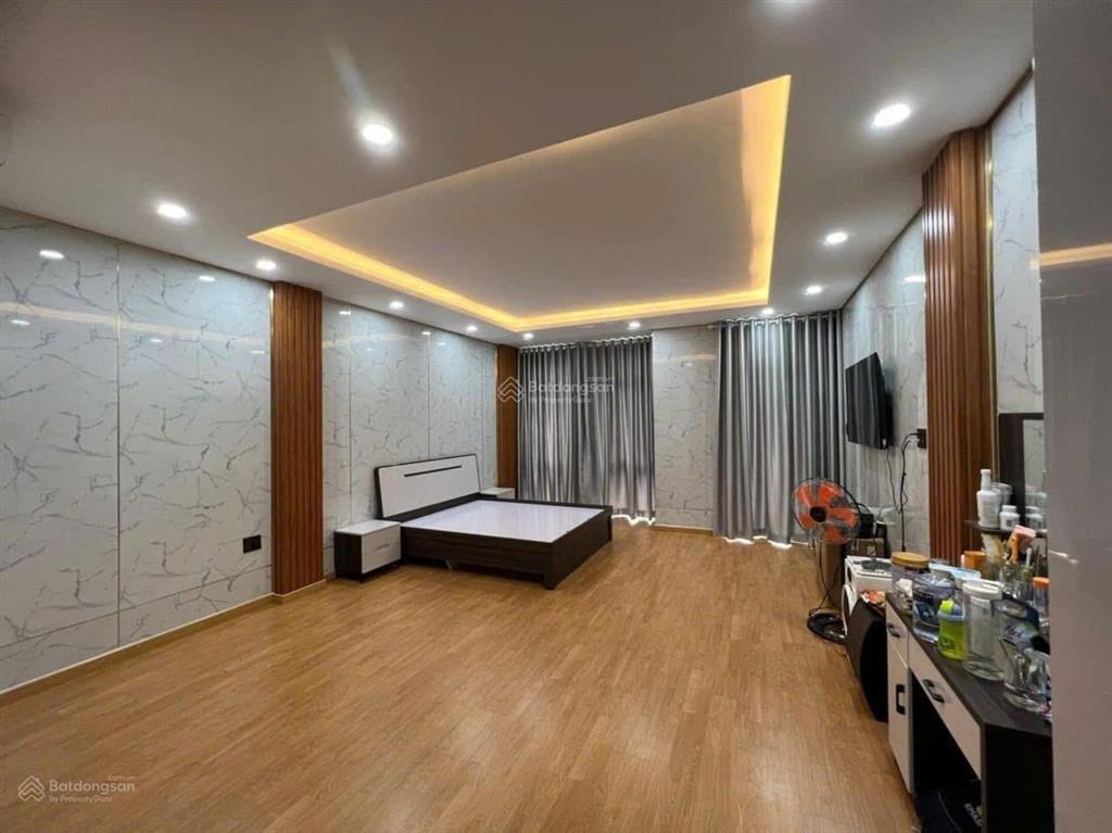 Bán nhà phố 5x23m hầm 4 tầng, hoàn thiện có thang máy, sẵn dòng tiền 40 triệu/tháng
