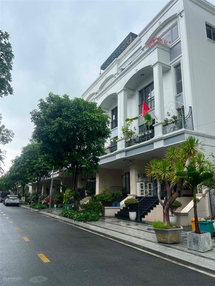 Rẻ nhất! căn 7m mt hầm 4 tầng 27.5 tỷ, dòng tiền 50 triệu/tháng tại vạn phúc city