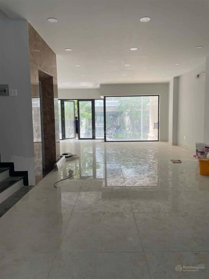 Rẻ nhất! căn 7m mt hầm 4 tầng 27.5 tỷ, dòng tiền 50 triệu/tháng tại vạn phúc city
