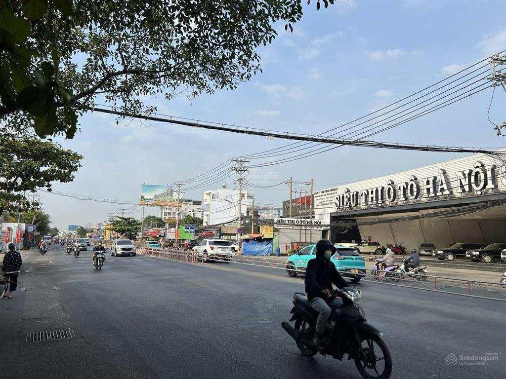 Bán lô đất 8mx40m 28 tỷ mặt tiền ql13, hiệp bình phước đang có hđ thuê 50 triệu