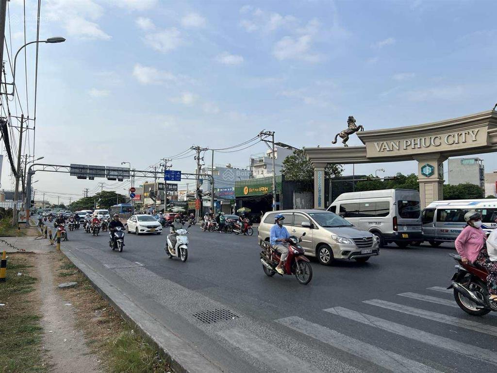 Bán lô đất 8mx40m 28 tỷ mặt tiền ql13, hiệp bình phước đang có hđ thuê 50 triệu