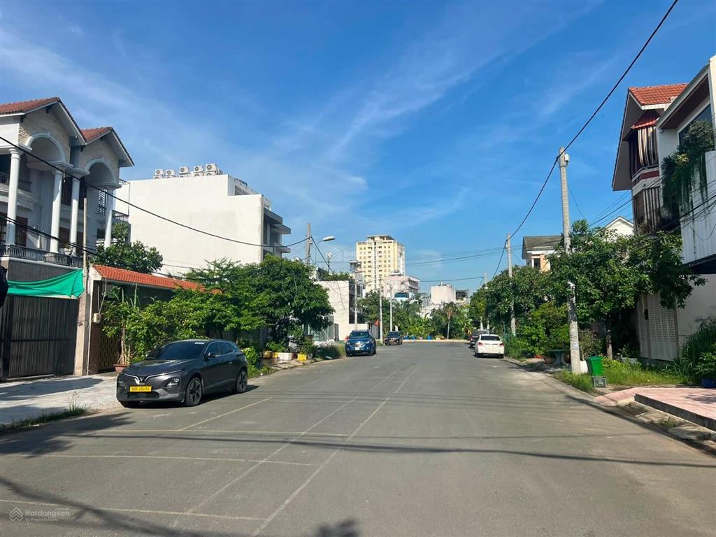 Lô đất 122m2 mặt tiền đường 20m xuyên tâm bên sông sài gòn, phường hiệp bình