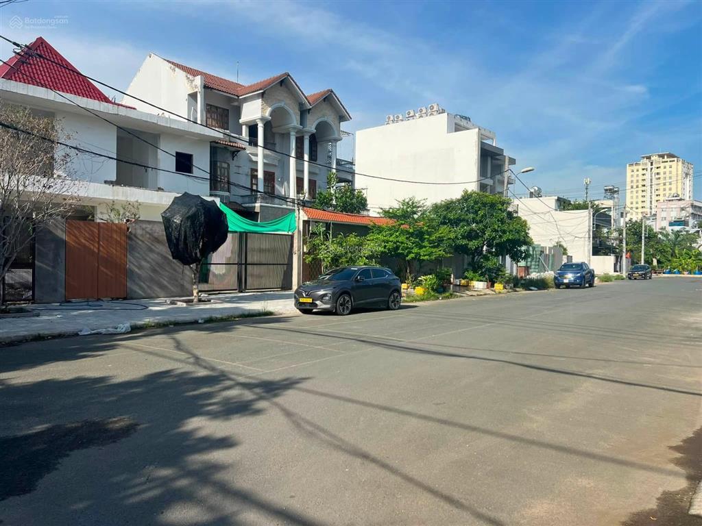 Lô đất 122m2 mặt tiền đường 20m xuyên tâm bên sông sài gòn, phường hiệp bình