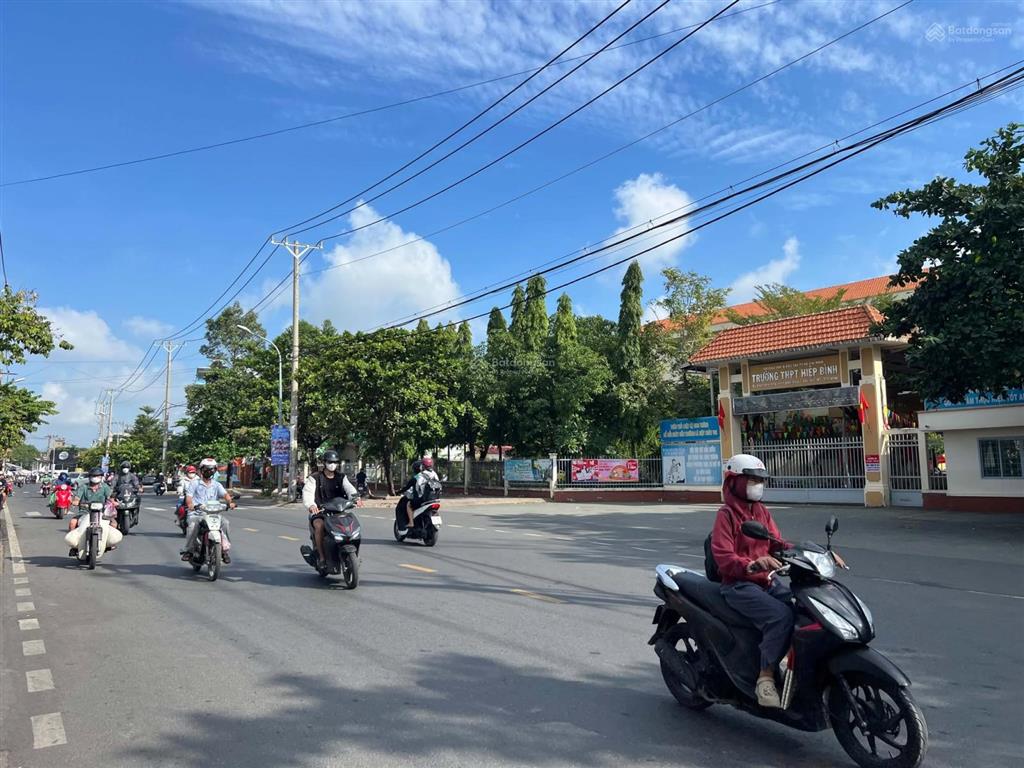 Bán lô đất 4x25m mặt tiền đường hiệp bình gần ngân hàng acb, sacombank