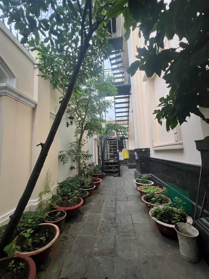 Giảm siêu mạnh 15 tỷ cho biệt thự sân vườn 510m2 bên sông sài gòn ở thủ đức