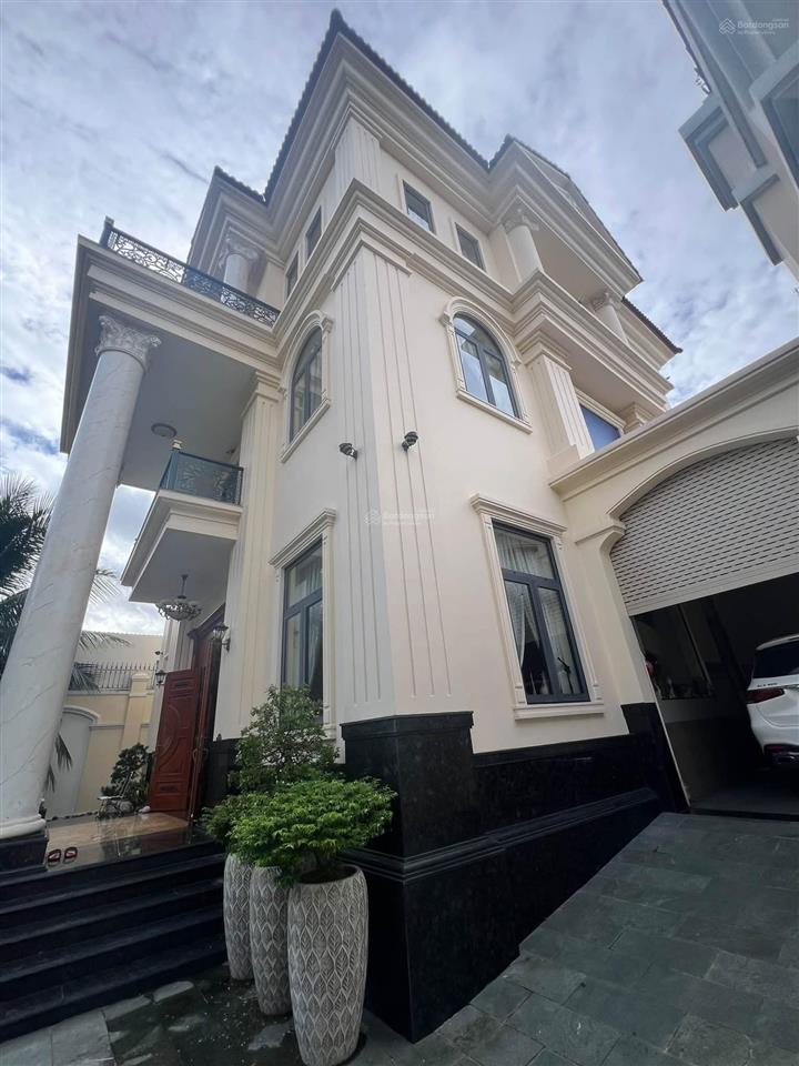 Giảm siêu mạnh 15 tỷ cho biệt thự sân vườn 510m2 bên sông sài gòn ở thủ đức