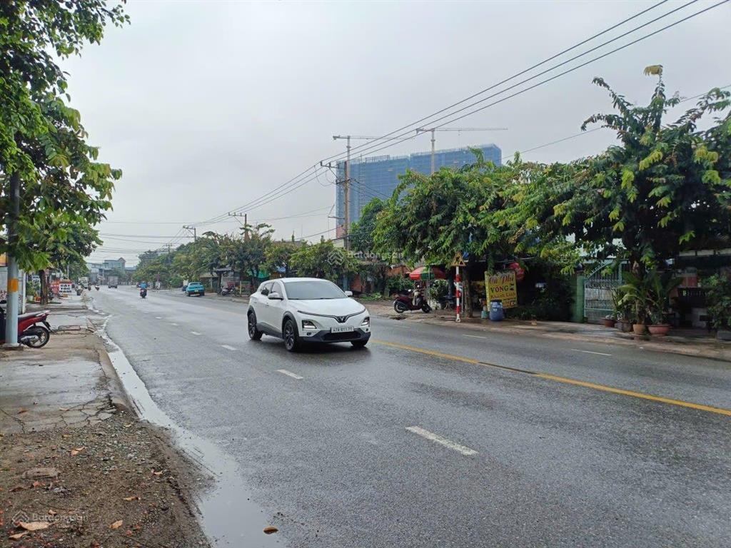 *** bán lô đất đẹp 2.600 m2 mặt tiền đường dt 743c, dĩ an, bình dưong, chỉ 60 tỷ