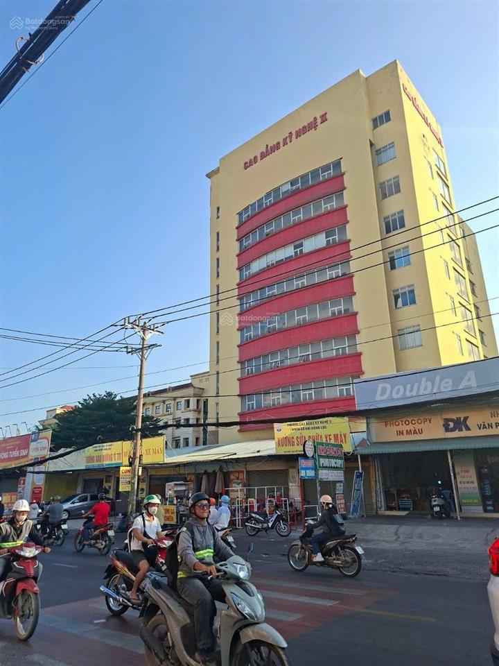 Siêu hot  nhà 2 tầng mặt tiền đỗ xuân hợp, ngay khu ngân hàng, đh văn hoá,... phước long, q.9