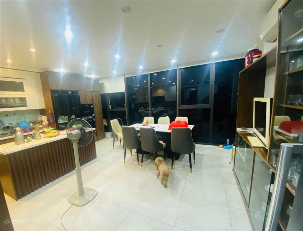 Bán nhà phố nguỵ như kon tum! ô tô tránh vỉa hè, thang máy, full nội thất, kinh doanh đỉnh. 70m*6t