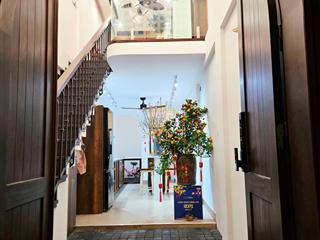 Bán nhà nguyễn đình thi tây hồ 30m, 6 tầng thang máy view hồ cực vip 12tỷ