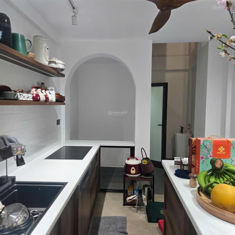 Bán nhà nguyễn đình thi tây hồ 30m, 6 tầng thang máy view hồ cực vip 12tỷ