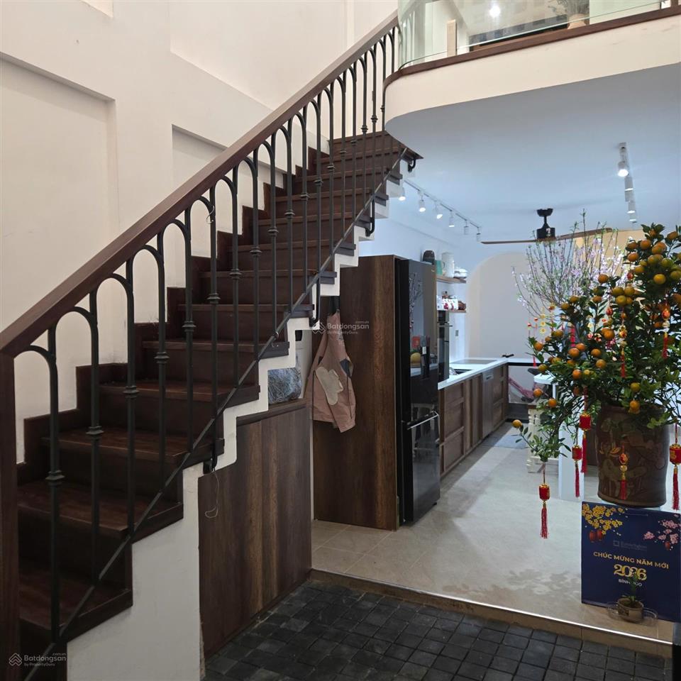 Bán nhà nguyễn đình thi tây hồ 30m, 6 tầng thang máy view hồ cực vip 12tỷ