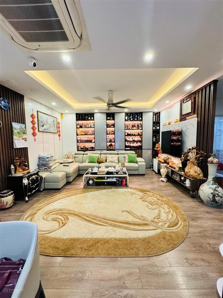 Căn hộ chung cư c18 lạc long quân  view hồ tây 2 con rồng  102m  3 phòng ngủ  lô góc  10,2 tỷ