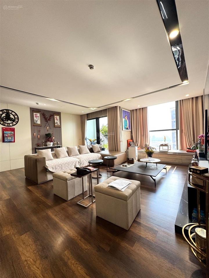Bán căn hộ 4pn 3wc chung cư sunshine riverside, 191m2, full nội thất xịn, giá siêu hời 20,5 tỷ