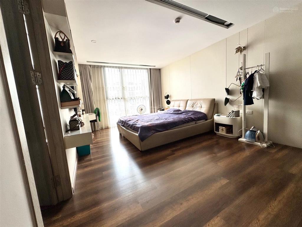 Bán căn hộ 4pn 3wc chung cư sunshine riverside, 191m2, full nội thất xịn, giá siêu hời 20,5 tỷ
