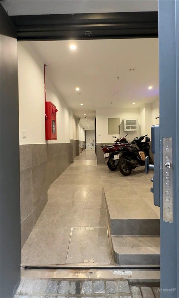Bán tòa chdv lạc long quân hồ tây  50m2* 7 tầng thang máy  ô tô đỗ cửa  dòng tiền khủng  19.8t