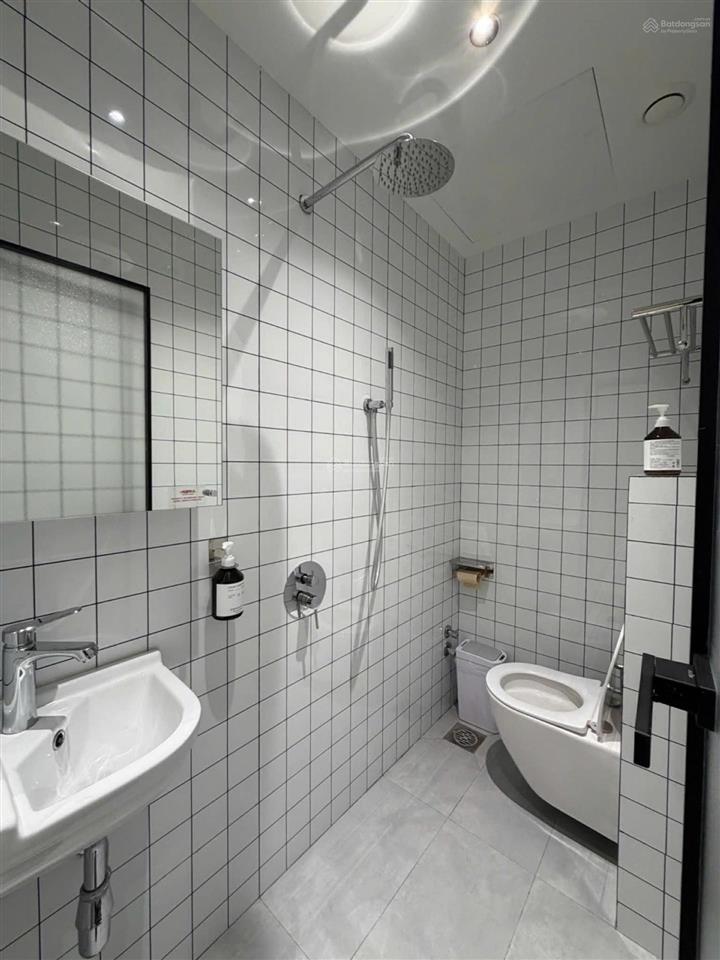 Bán tòa chdv lạc long quân hồ tây  50m2* 7 tầng thang máy  ô tô đỗ cửa  dòng tiền khủng  19.8t