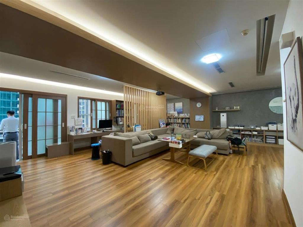 Bán căn hộ lô góc g02 kđt ciputra võ chí công  150m  3 ngủ 3vs  full nội thất  15,3 tỷ