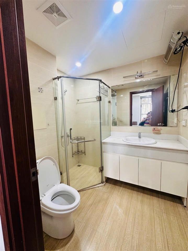 Bán căn hộ tầng cao tòa b ia20 ciputra 91m 3pn full nội thất ban công đông nam 8,45 tỷ