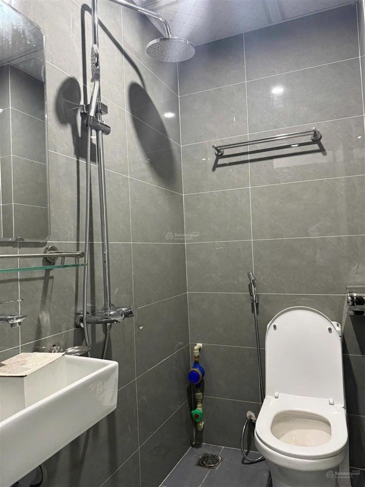 Ccmn phố núi trúc  ba đình  43m * 7 tầng thang máy* 12 phòng *gần ô tô* dòng tiền 1tỷ/năm