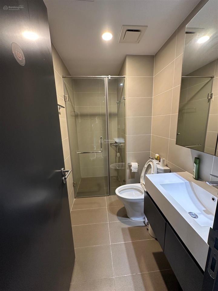 Bán chung cư kosmo tây hồ  125m * 3 ngủ * 3 vs  lô góc  có thể chia thành 2 căn  full nội thất