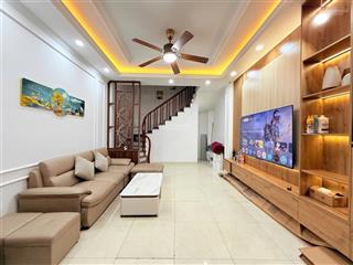 Bán nhà phố lạc long quân, tây hồ 30m² x 6 tầng, nhà mới đẹp, cách ô tô 1 nhà, full nội thất, 9.9tỷ