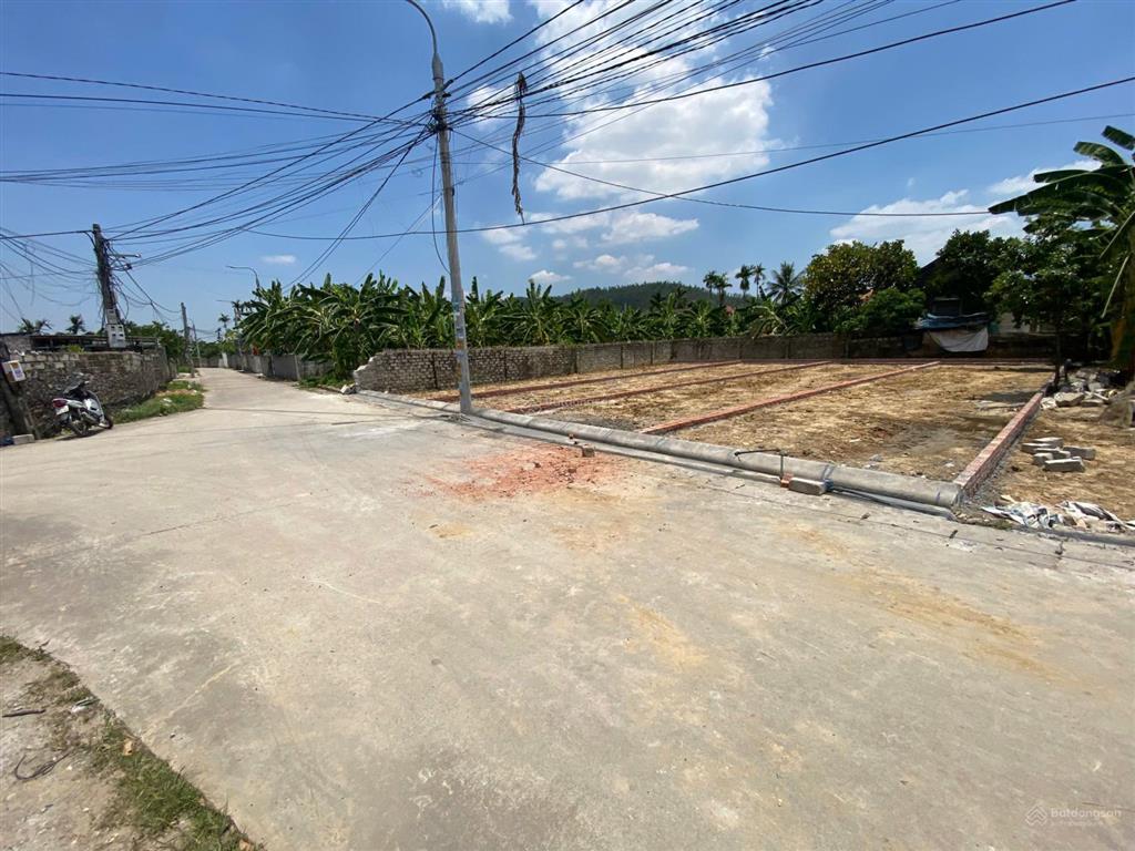 Giảm sâu! 113m2, đường thông, 2 ô tô tránh, sau lưng trường học, sát trục liên xã thuỷ nguyên