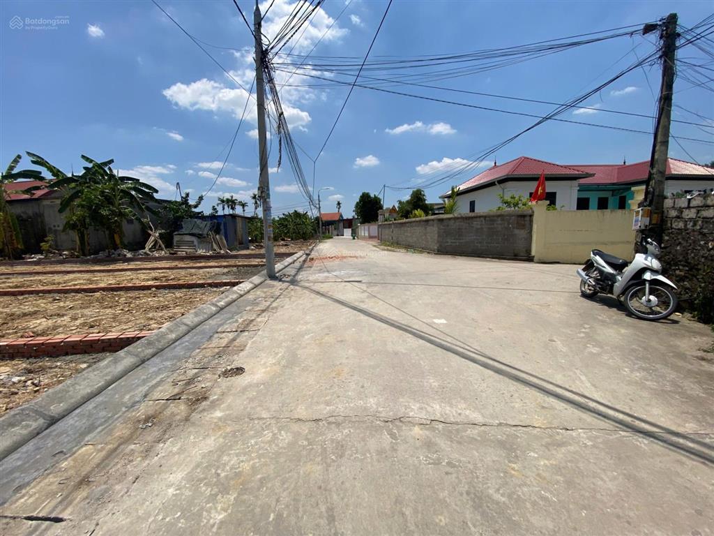 Giảm sâu! 113m2, đường thông, 2 ô tô tránh, sau lưng trường học, sát trục liên xã thuỷ nguyên