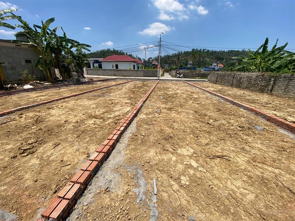Giảm sâu! 113m2, đường thông, 2 ô tô tránh, sau lưng trường học, sát trục liên xã thuỷ nguyên