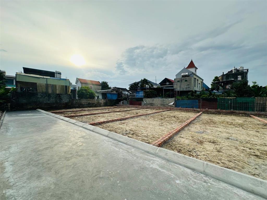 Đất ở đô thị mà rẻ hơn đất nông thôn