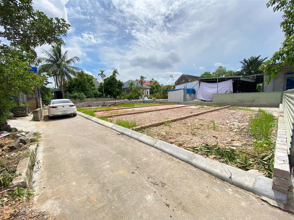 Chỉ vài trăm triệu, ngay đường liên phường, giáp đường tỉnh lộ, đi bộ đến trường học