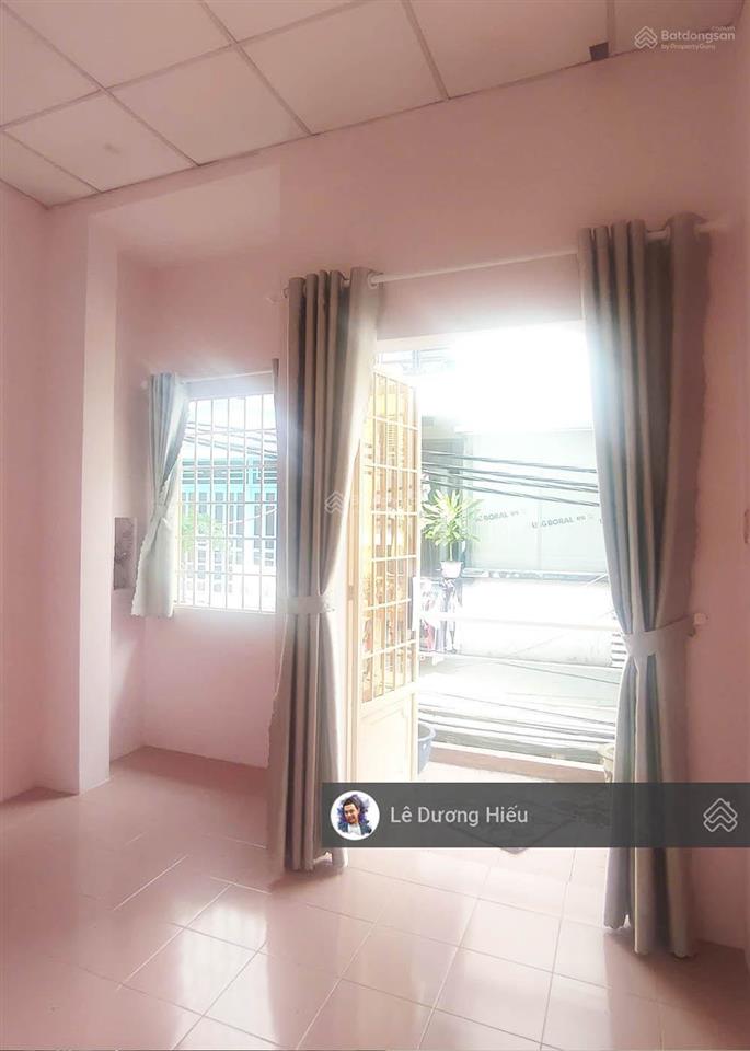 Bán nhà tôn đản 30m2. mặt tiền 3.6m. không quy hoạch. tiện kinh doanh. đang cho thuê 8tr/tháng