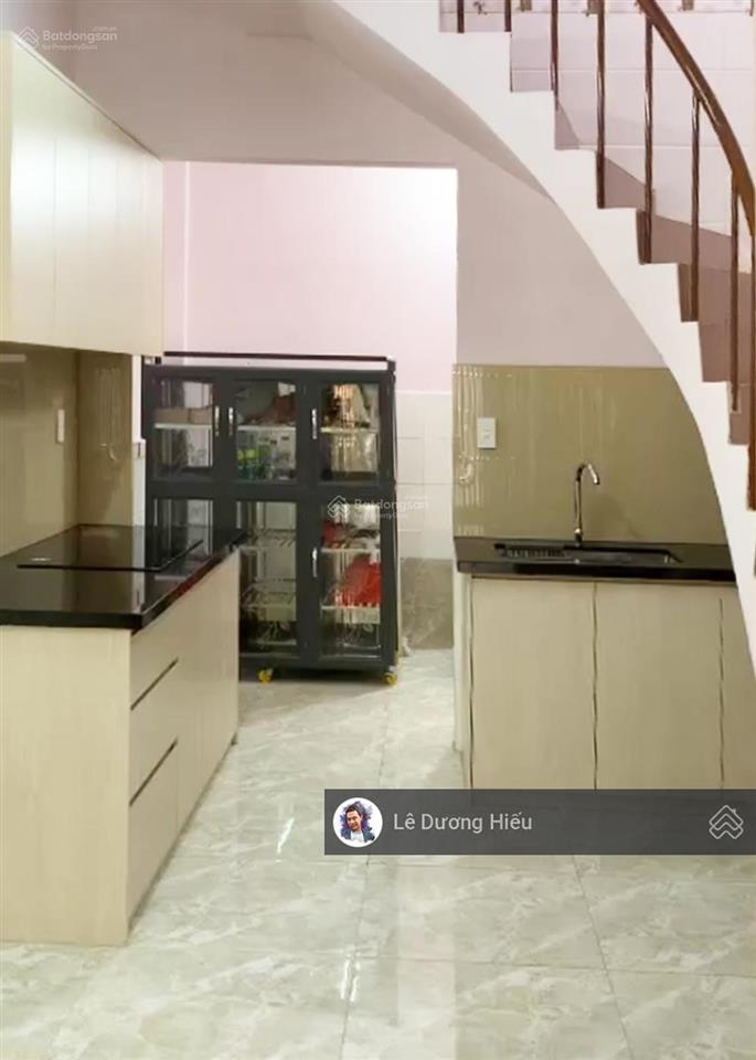 Bán nhà tôn đản 30m2. mặt tiền 3.6m. không quy hoạch. tiện kinh doanh. đang cho thuê 8tr/tháng